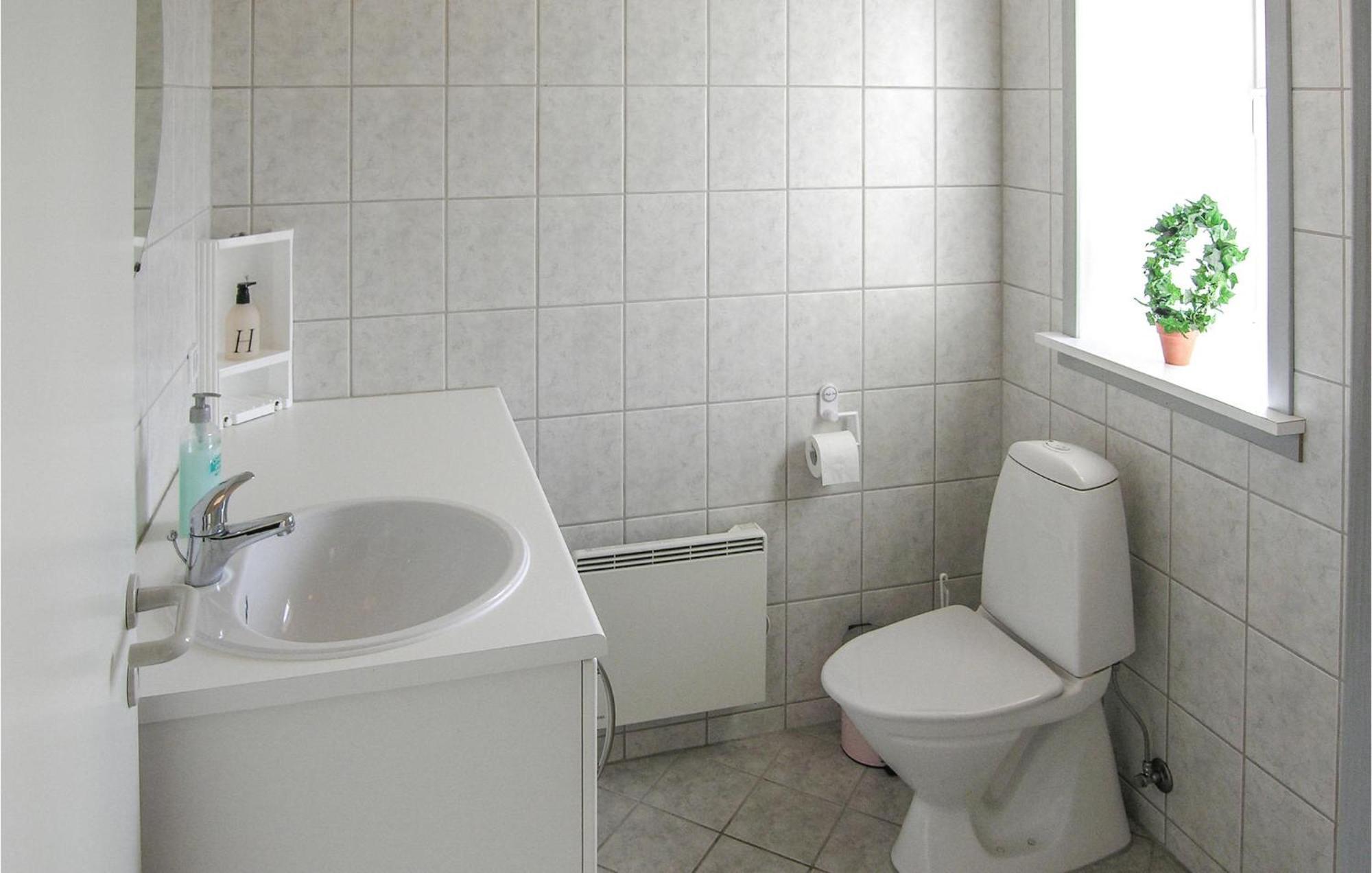 2 Bedroom Gorgeous Home In Hvide Sande Havrvig Extérieur photo