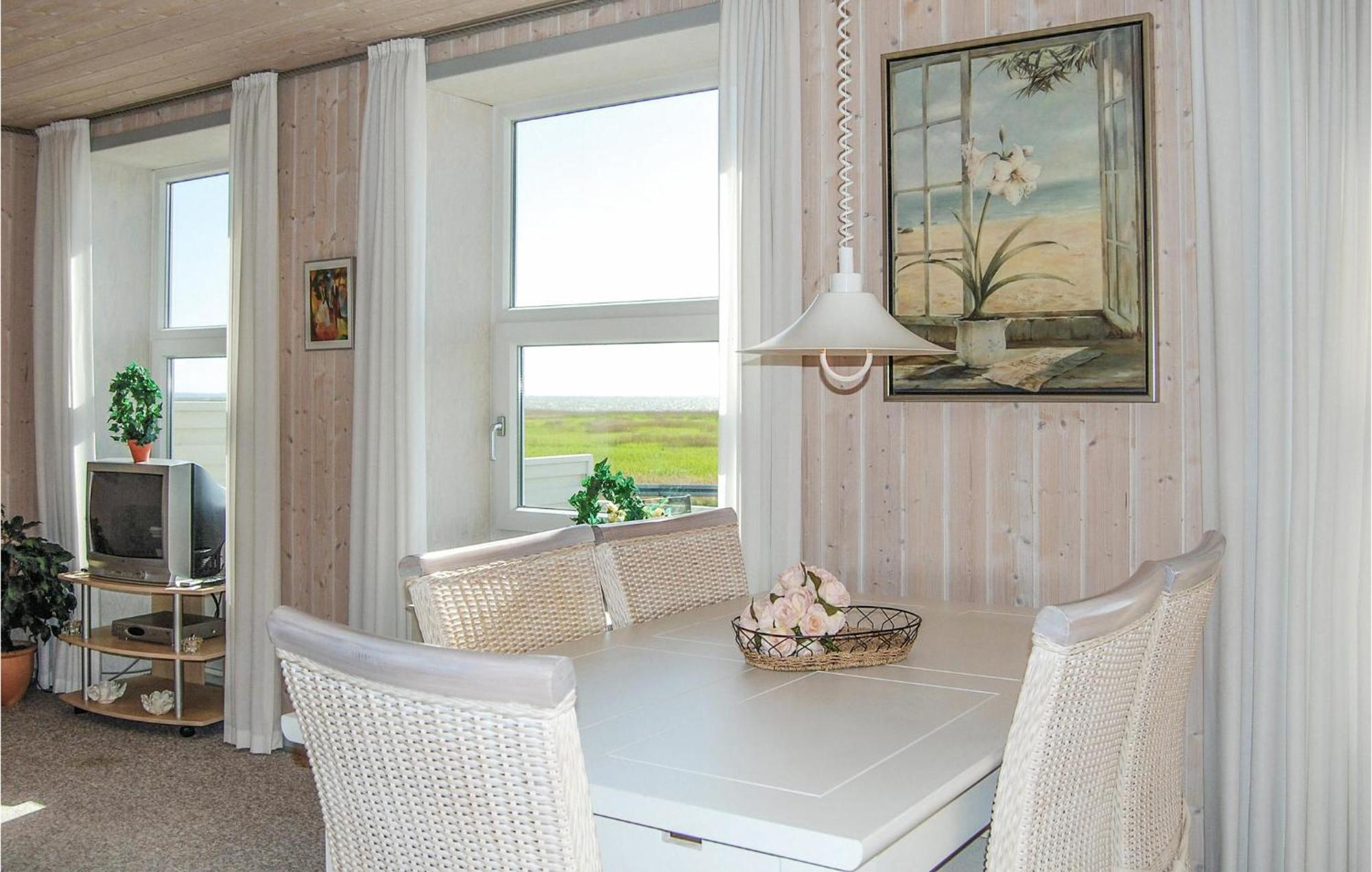 2 Bedroom Gorgeous Home In Hvide Sande Havrvig Extérieur photo