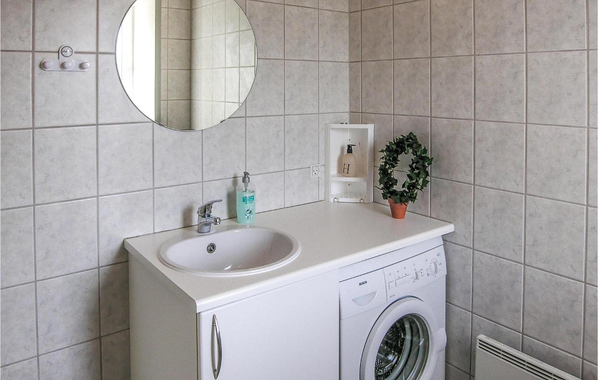 2 Bedroom Gorgeous Home In Hvide Sande Havrvig Extérieur photo